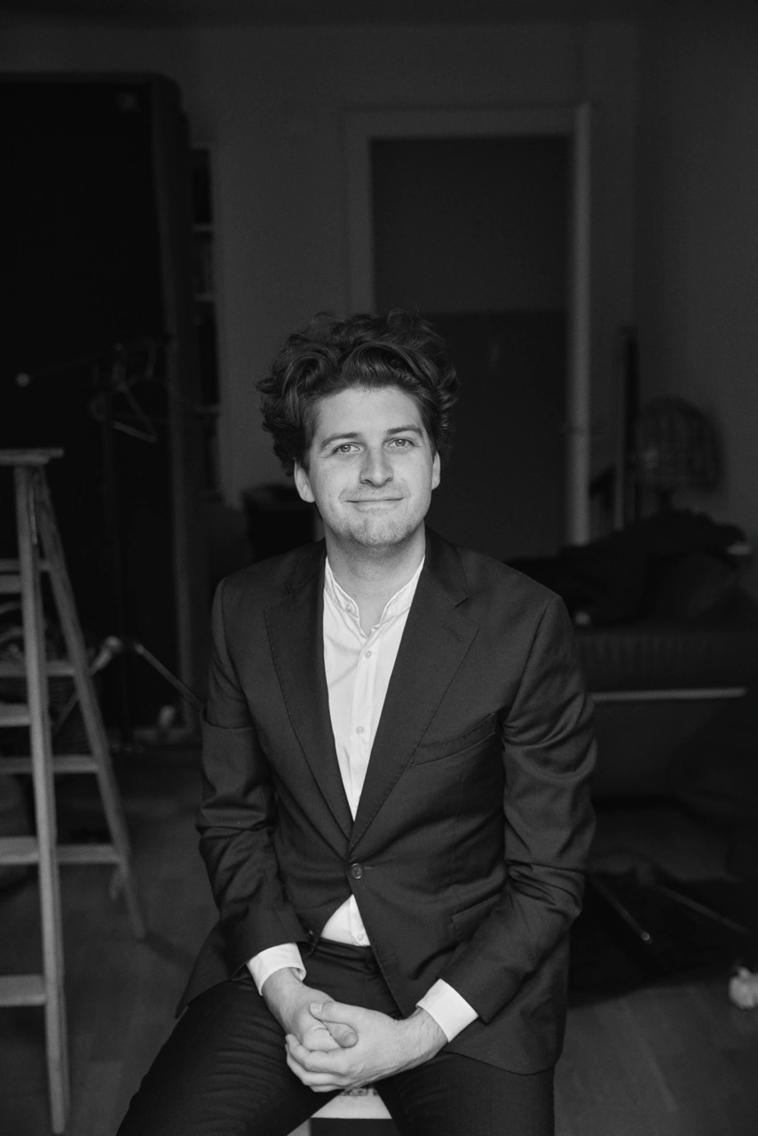 Press photo 7